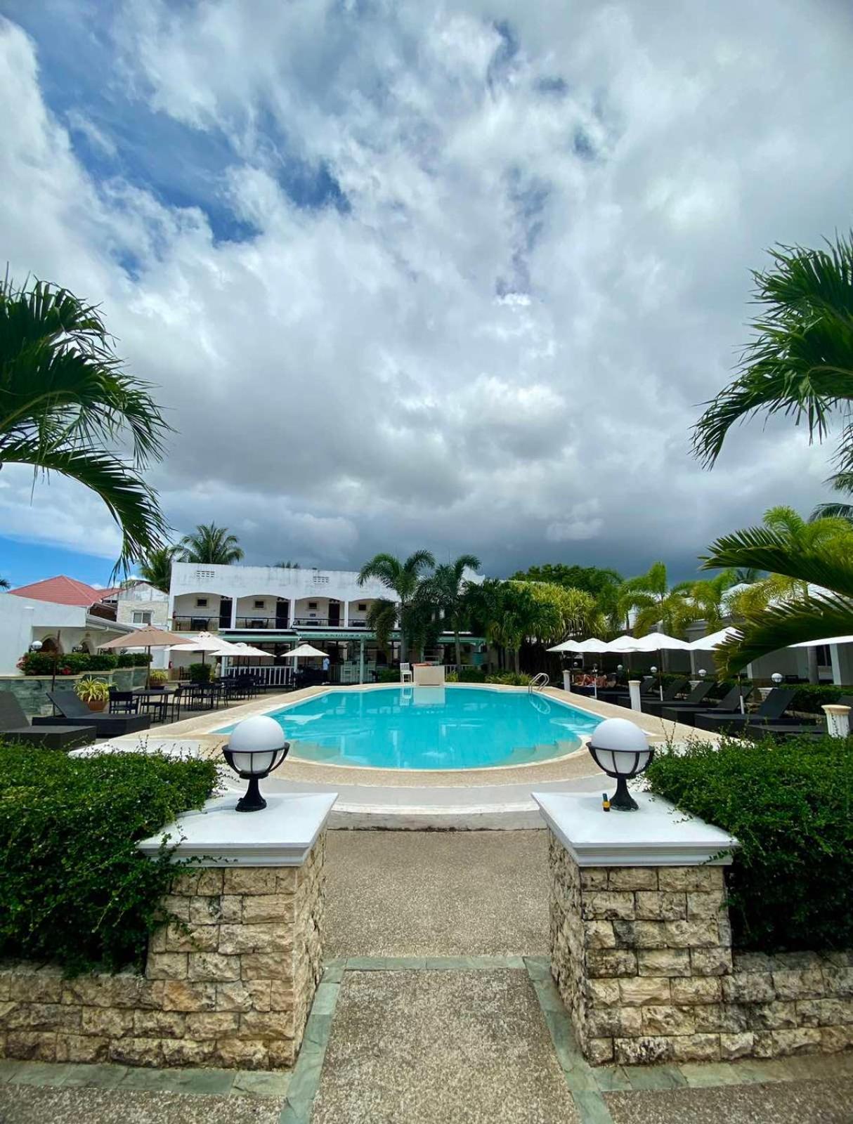 Panglao Regents Park Resort Exteriér fotografie