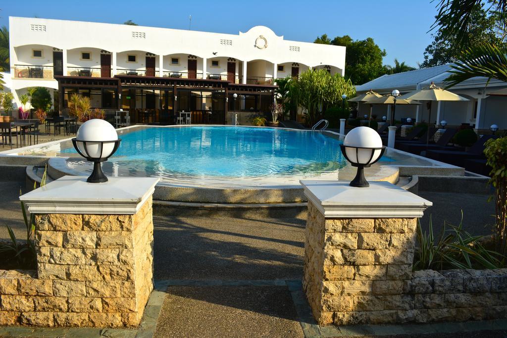 Panglao Regents Park Resort Exteriér fotografie