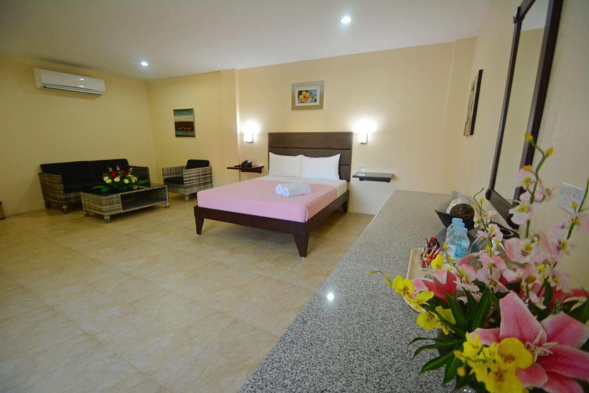Panglao Regents Park Resort Exteriér fotografie